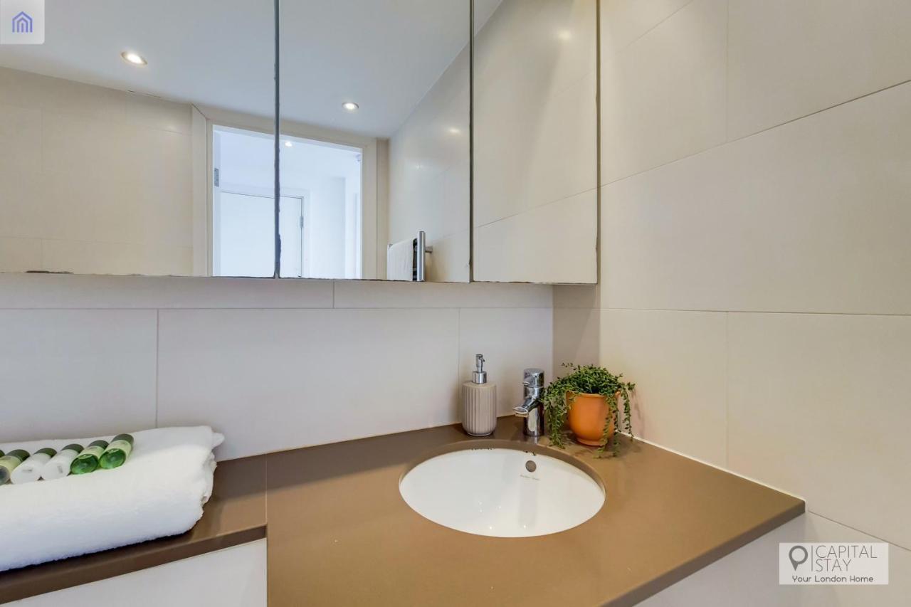 Two Bedroom Apartment - London Excel Stays מראה חיצוני תמונה