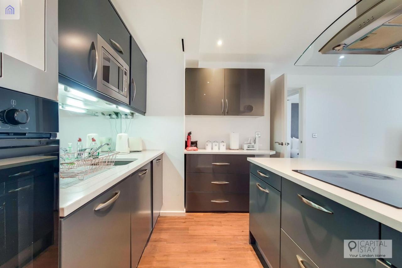 Two Bedroom Apartment - London Excel Stays מראה חיצוני תמונה